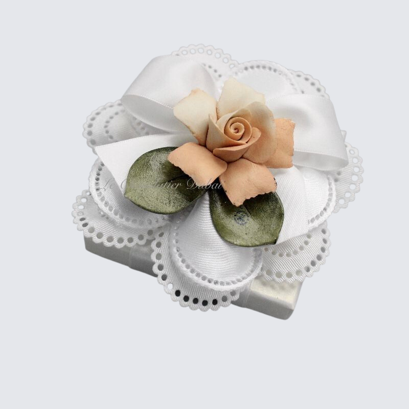 WEDDING FLOWER DECORATED CHOCOLATE & ALMOND DRAGEES HARD BOX