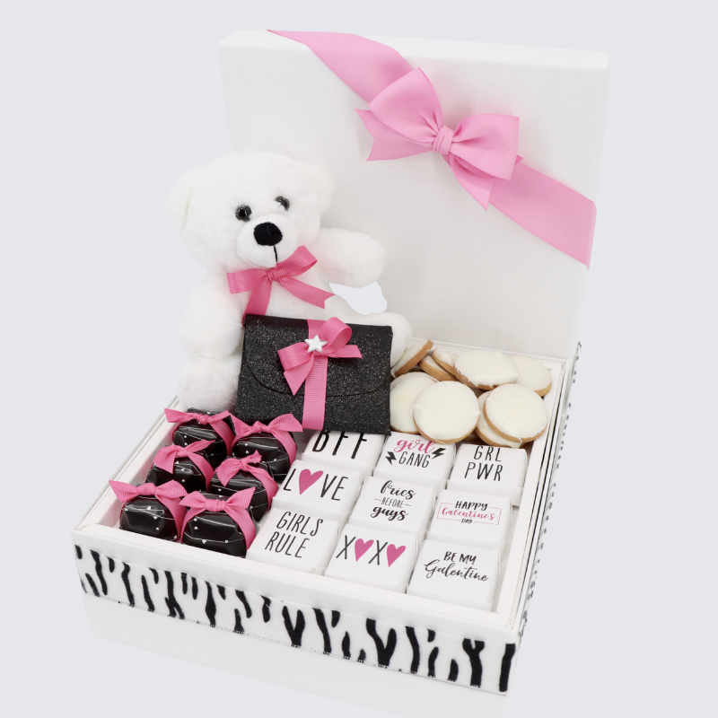 VALENTINE'S DECORATED CHOCOLATE & COOKIES LARGE HAMPER