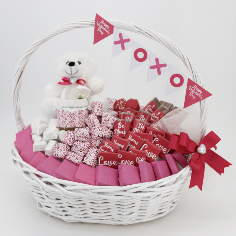 XOXO VALENTINE'S DESIGNED CHOCOLATE LARGE BASKET