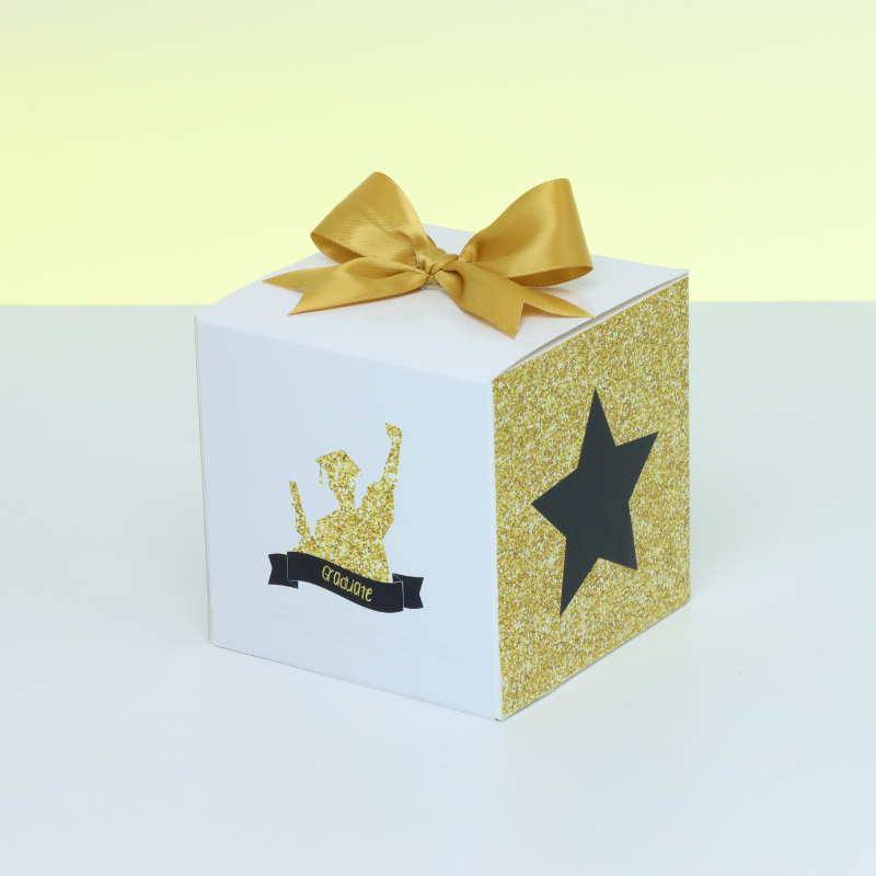 GRADUATION DESIGNED CHOCOLATE SOFT GIVEAWAY BOX