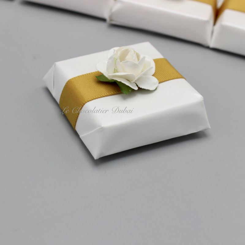 WEDDING DESIGNED FLOWER  DECORATED CHOCOLATE