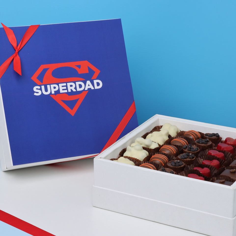 "SUPERDAD" FATHER'S DAY 25 - PIECE CHOCOLATE HARD BOX