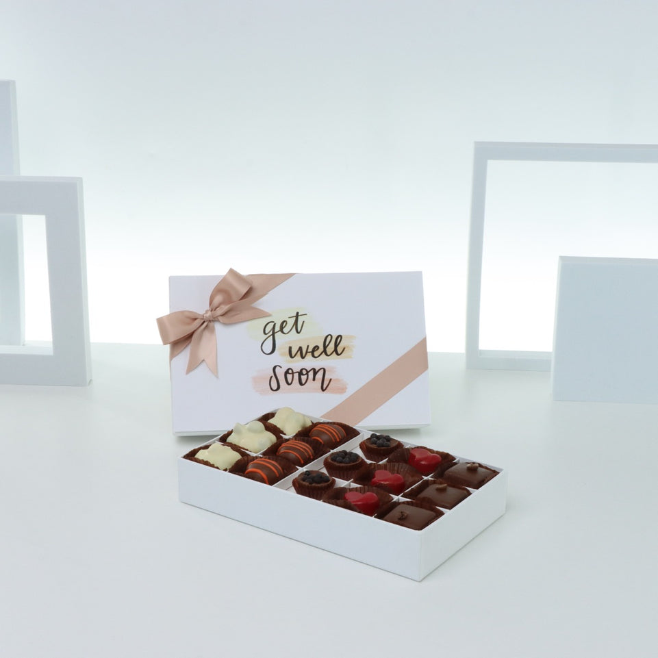 "GET WELL SOON" STAIN DESIGNED 15-PIECE CHOCOLATE HARD BOX