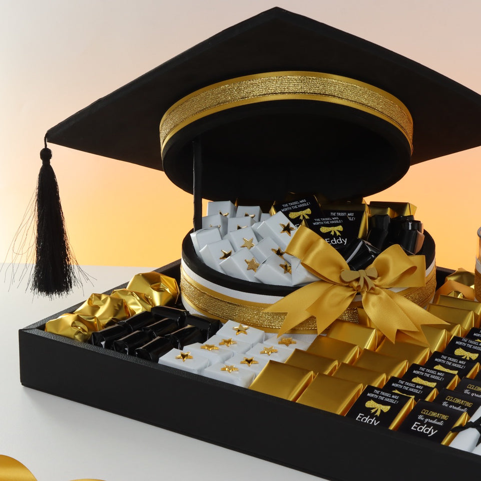 GRADUATION PERSONALIZED DESIGNED DECORATED CHOCOLATE LARGE LEATHER TRAY