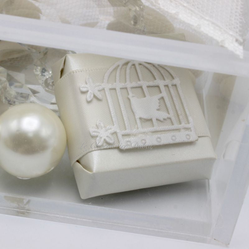 PEARL SOUVENIR AND CHOCOLATE ACRYLIC BOX