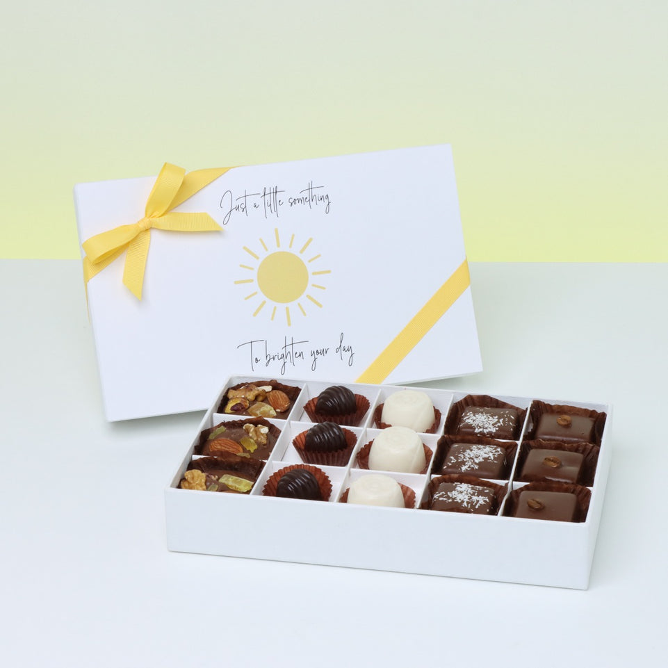 "BRIGHTEN YOUR DAY" SUN DESIGNED CHOCOLATE 15-PIECE CHOCOLATE HARD BOX