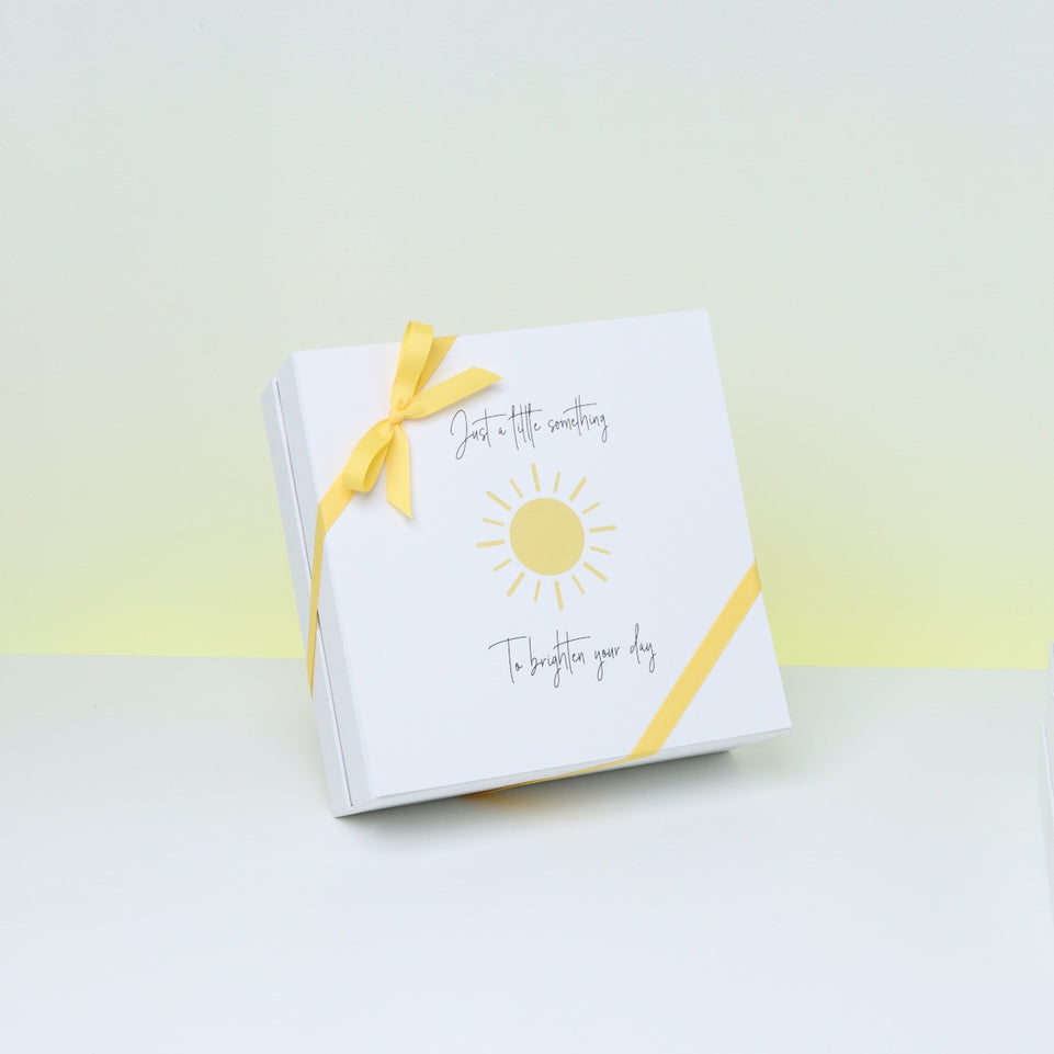 "BRIGHTEN YOUR DAY" SUN DESIGNED CHOCOLATE 50-PIECE CHOCOLATE HARD BOX