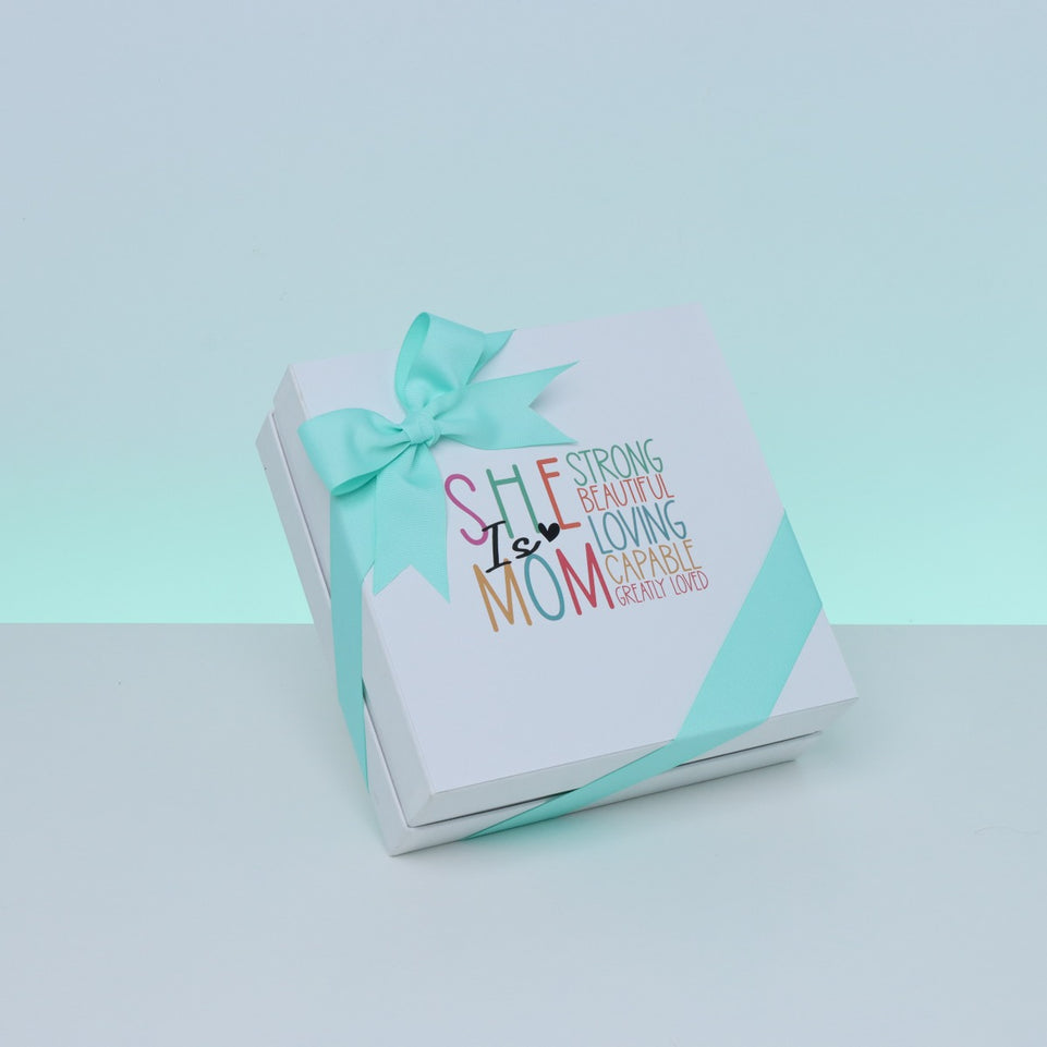 "SHE IS MOM" DESIGNED PREMIUM (500 GRAMS) CHOCOLATE HARD BOX