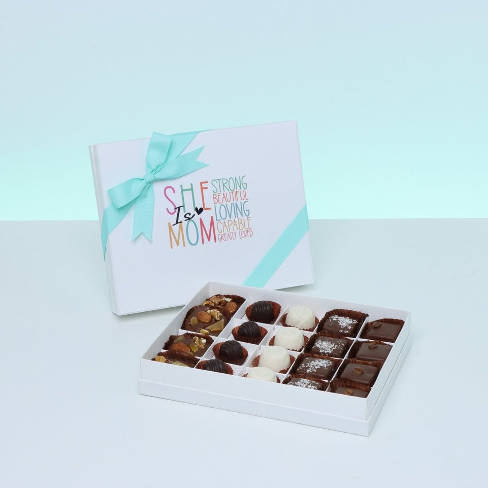 "SHE IS MOM" DESIGNED 20-PIECE CHOCOLATE HARD BOX