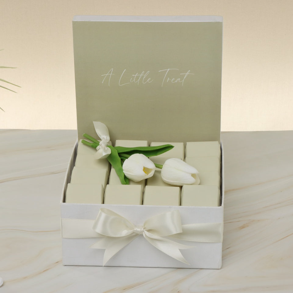 "A LITTLE TREAT" MINIMALIST DESIGNED CHOCOLATE MEDIUM HAMPER