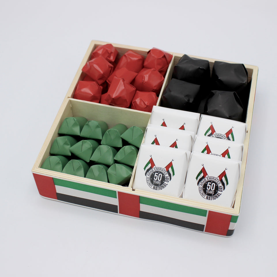 NATIONAL DAY DESIGNED CHOCOLATE SECTIONED WOOD TRAY