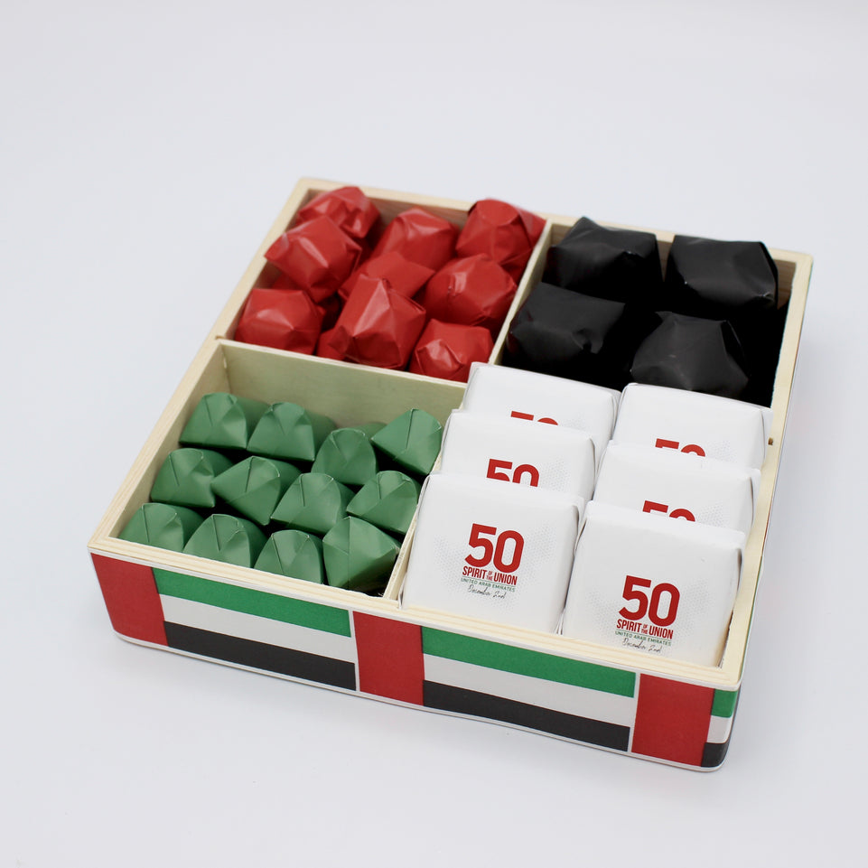 NATIONAL DAY DESIGNED CHOCOLATE SECTIONED WOOD TRAY