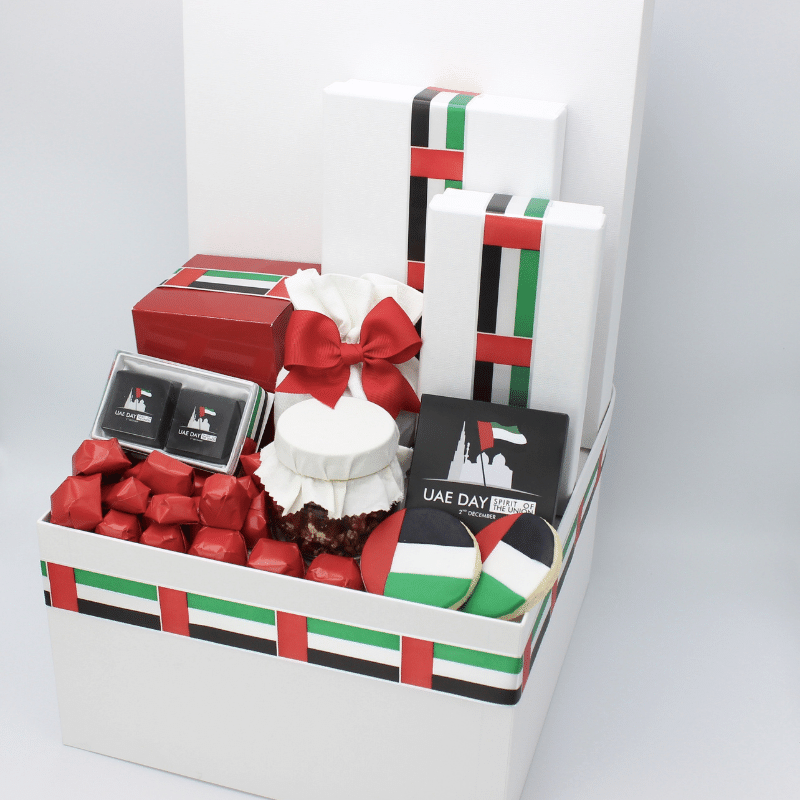 NATIONAL DAY CHOCOLATE & SWEETS HAMPER