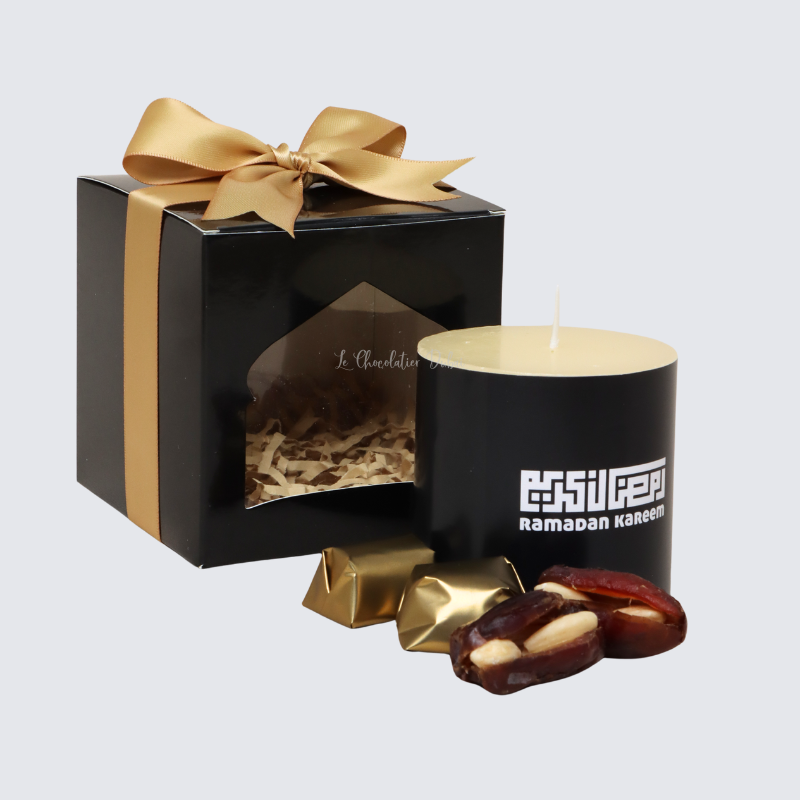 RAMADAN KAREEM DESIGNED CANDLE WITH CHOCOLATE & DATES SOFT BOX